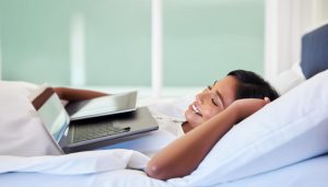 La sieste : Le secret insoupçonné pour booster votre productivité et votre bien-être